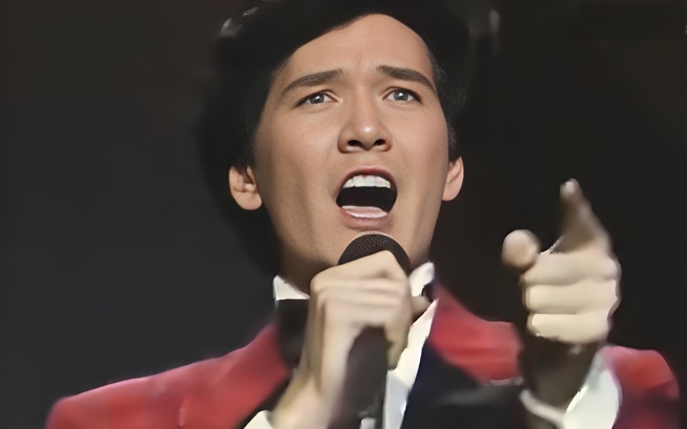 费翔登台劲歌热舞