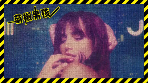 菊长带你见世面 性感女友竟雇美女上门睡男友