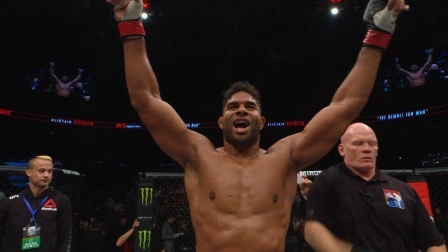 UFC终极格斗冠军赛 UFC五大中国时刻：“铁锤”在手，天下我有