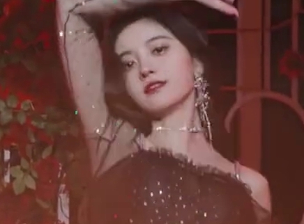 鞠婧祎分享舞蹈视频笑容甜美