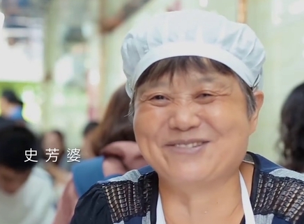 二更视频 南京不起眼小店一开门就是疯抢