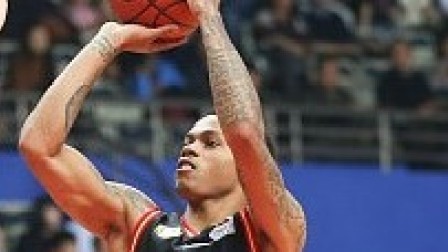 CBA 18/19赛季 天津VS同曦第三节：约瑟夫·杨火力全开狂砍31分，同曦79-74天津