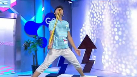 酒吧歌手闯过全关