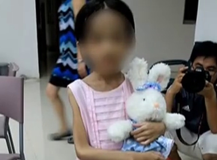 新闻当事人 离异家庭孩子的成长之痛