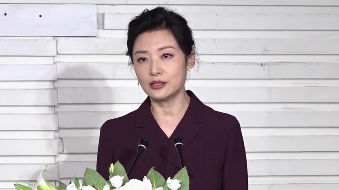 电影《日常幻想指南》讲述怎样的荒诞故事？