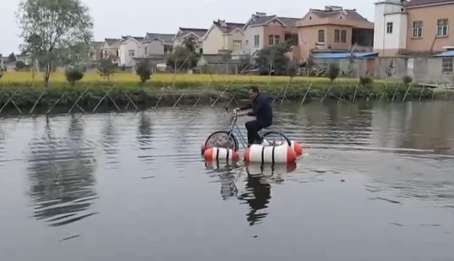我爱发明 《我爱发明》 20201117 水上漂车