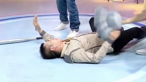 眩晕棒球周大哥直接倒地