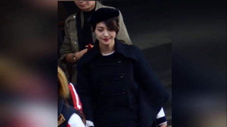 嘻嘻娱乐 2017 11月 郑爽秒变购物狂 爽爸拉都拉不住 171123
