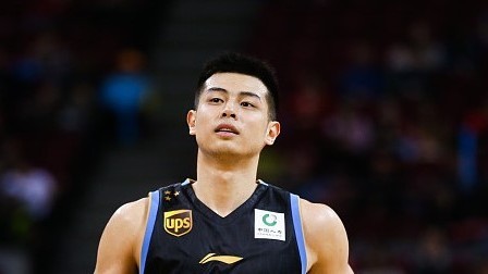 CBA 18/19赛季 北京VS山西第一节：方硕两记三分命中鼓舞士气，北京队首节33-28领先山西