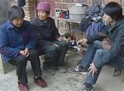 寻情记 “五元”闹官司 兄妹结半生怨