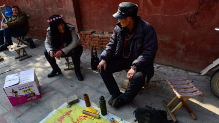 老农看手相的经验：“五指不露缝，一生不受穷”