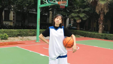 去你的篮球梦系列！呆萌妹子校外野球场惨遭“渣男”盖帽全场狂嘘