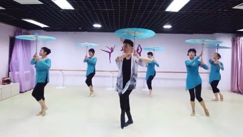 糖豆广场舞精选大众舞蹈 这支舞男老师跳古典舞风筝误太帅了