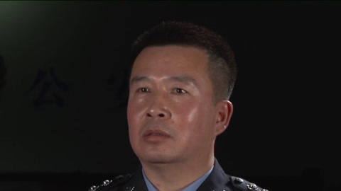 传奇故事 身份成谜的第十年
