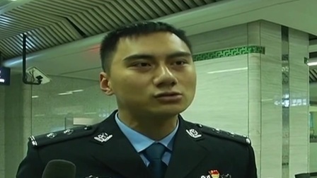 第一时间 时隔十年可乐再推新口味：橙子香草味