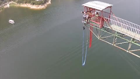 全家去哪儿 恐怖蹦极