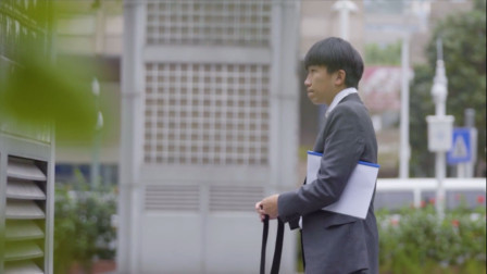 面对陌生人的求助，你是否会停下脚步？