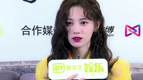 周末不出门 鞠婧祎现场“施法”