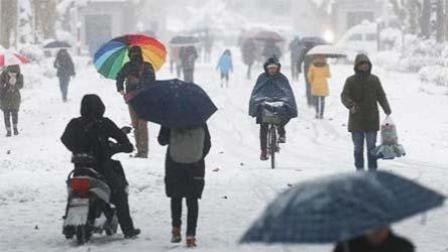 要闻主菜单 南京暴雪升级市民出行困难