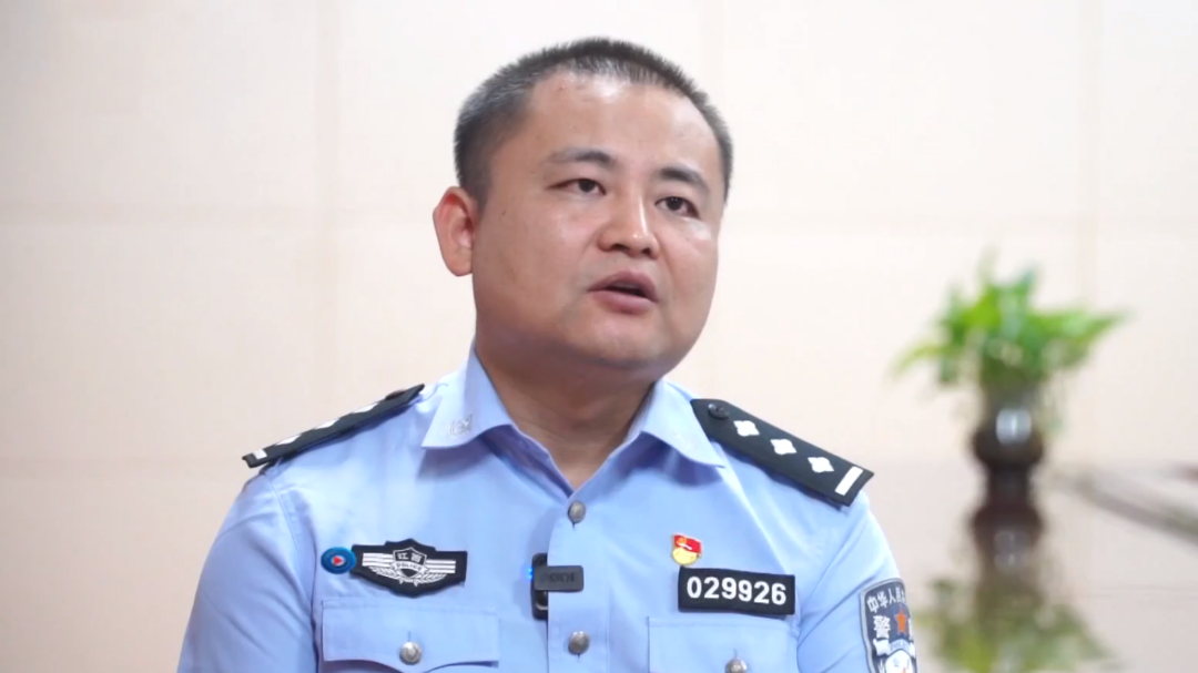 社会传真 “网络水军”现形记