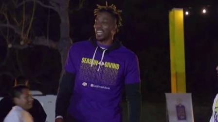 NBA热辣资讯 霍华德刚教完投篮就盖帽教小朋友做人！小朋友：求你做个人吧！