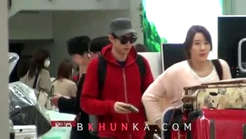 2PM 金浦机场入境 主Nichkhun 饭拍 12/04/22-2PM