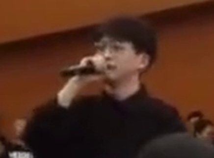 娱乐新鲜爆 全世界最好的费启鸣毕业了