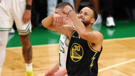 2021-2022赛季NBA集锦 2-2！库里43+10勇士客场扳平绿军，塔图姆23投23分