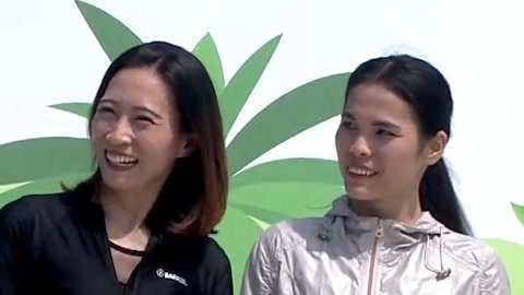 国际舞蹈团演员体验亚洲一号赛道 遗憾双双落水