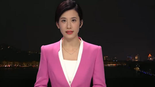 1818黄金眼 兑换“泰山比”落空 行长解释提前开门