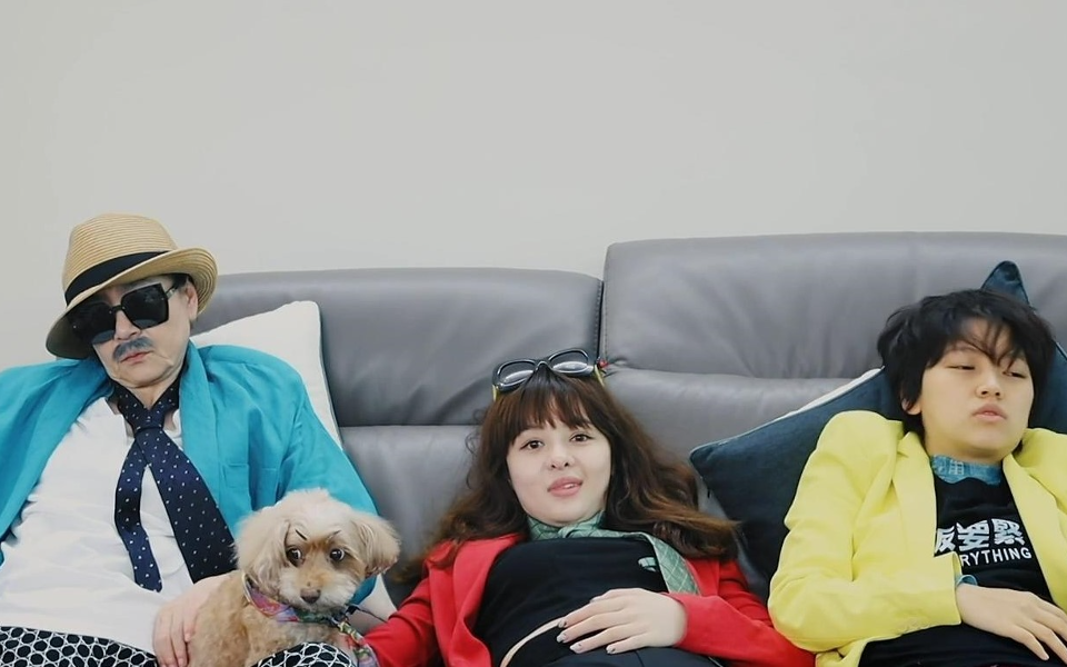 百万UP主带社恐”太后“花式整活