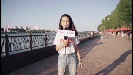 世界杯前线风云 杜黝黝俄罗斯街头采访球迷 预测日本与比利时的比赛