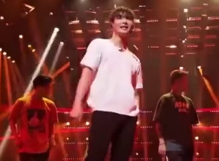 娱乐新鲜爆 中国音乐公告牌张艺兴全记录