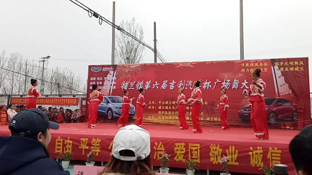 大妈广场舞《最美的中国》动感大气，好听好看