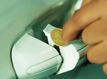 新闻大求真 硬币真的能阻碍车门上锁吗？