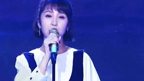 中国情歌汇 王蓉劲歌热舞演绎《我不是黄蓉》