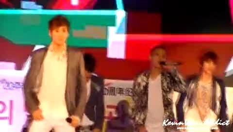IU kiss&cry DORADORA 韩中建交20周年紀念K-POP演唱会 主Kevin 饭拍版 12/04/28-U-Kiss (UKiss)