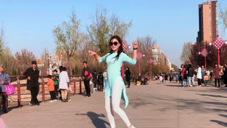 谁家姑娘这么跳舞谁敢要啊太能得瑟了