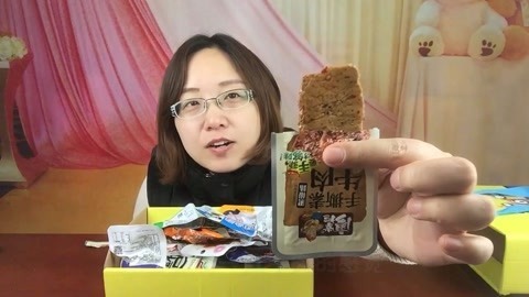 试吃“小黄人辣食礼包”