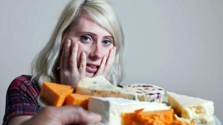 聊斋怪谈 女子患“食物恐惧症”  看到食物就想吐 那她吃啥？