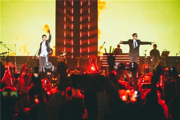 值回票价!艾热AIR、王以太《太热象限演唱会》连演两场口碑炸裂 - 360娱乐,你开心就好