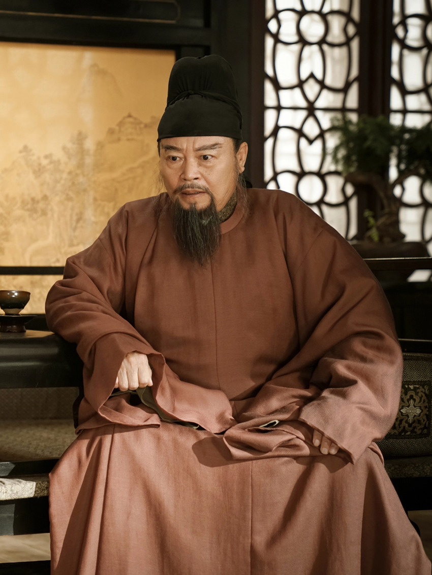 尽管如此,也难医潘伯正贪欲之根.