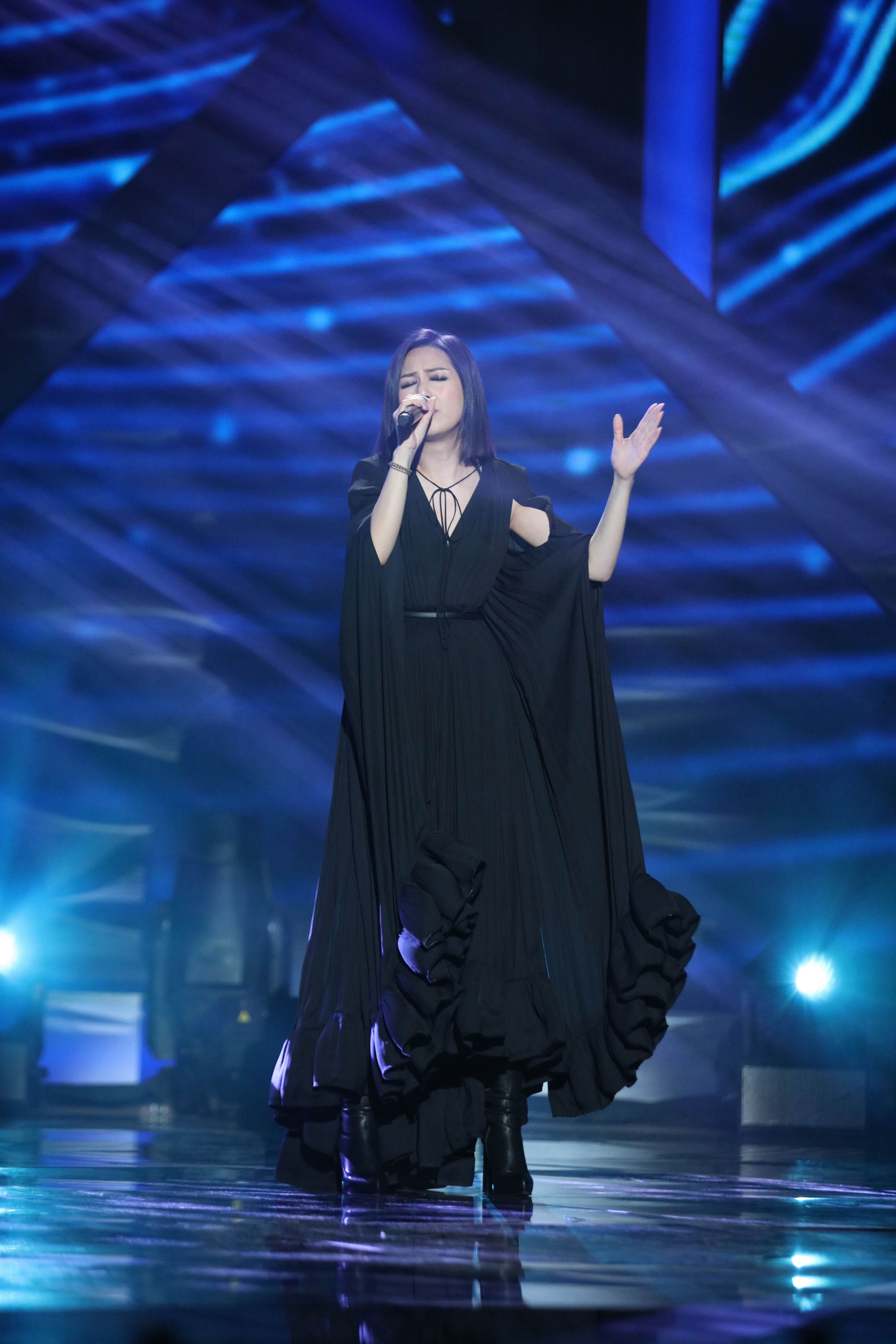 杨千嬅获年度实力女歌手大奖再唱处处吻引发经典回忆杀