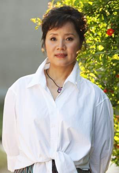 刘芳,内地实力派资深演员,原湖南电视台电视剧制作中心演员,节目主持