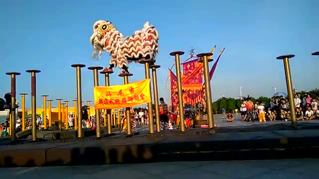 义兴比麟堂东方狮王回归在凤山妈祖广场表演