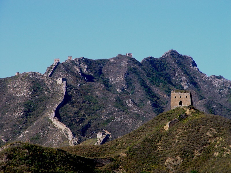 [1]古北口长城位于北京市密云县境内,距北京120公里,为历代兵家必争之