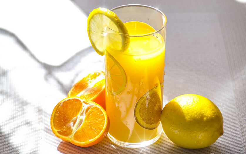 玩转榨汁机!排毒养颜果汁大盘点