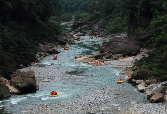 "湖南屋脊漂流"实景.壶瓶山景区供图
