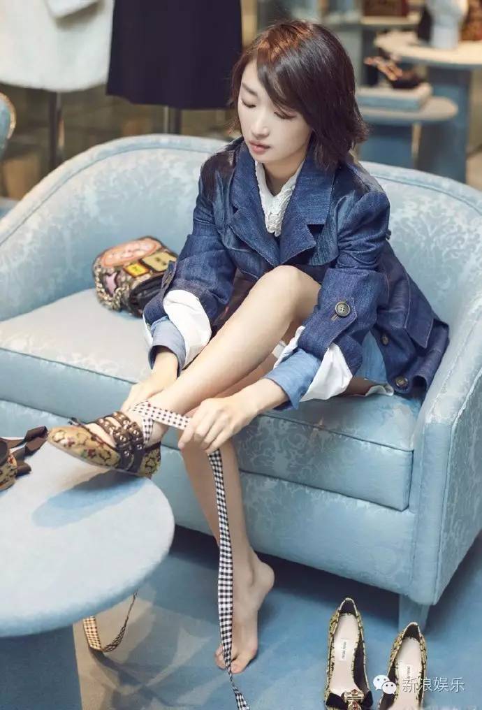 相同的款式,周冬雨,白百何,杨丞琳都穿过